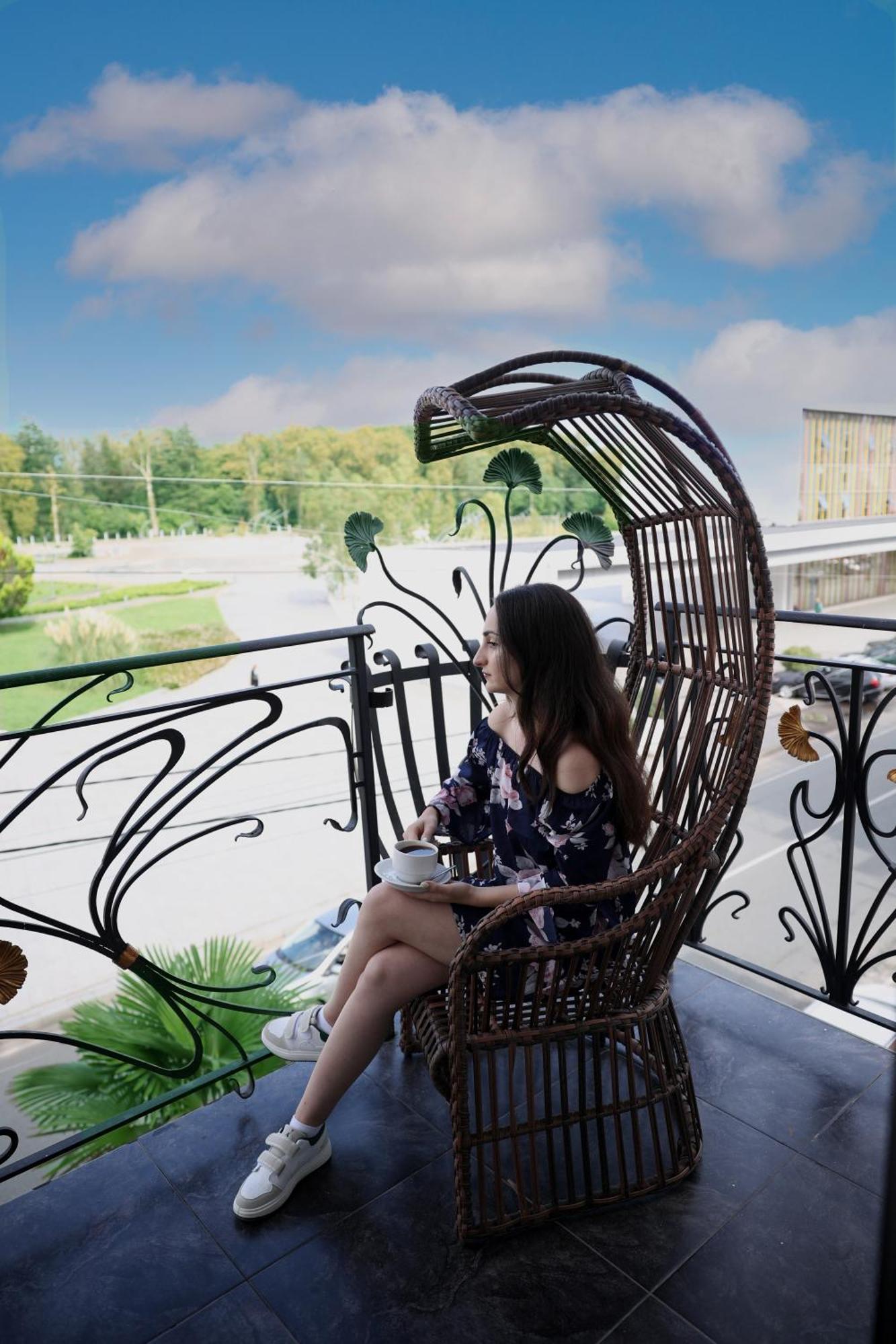 Garden Palace Zugdidi Buitenkant foto