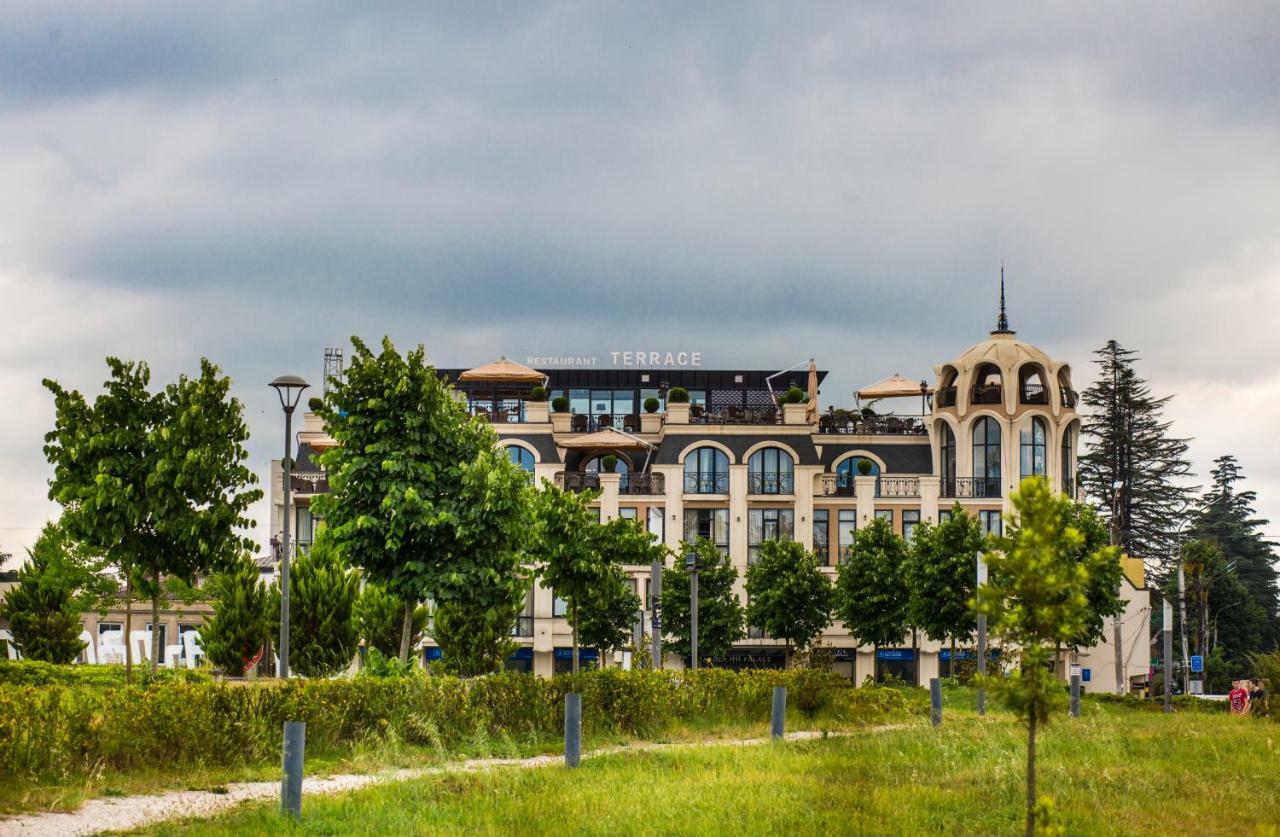 Garden Palace Zugdidi Buitenkant foto